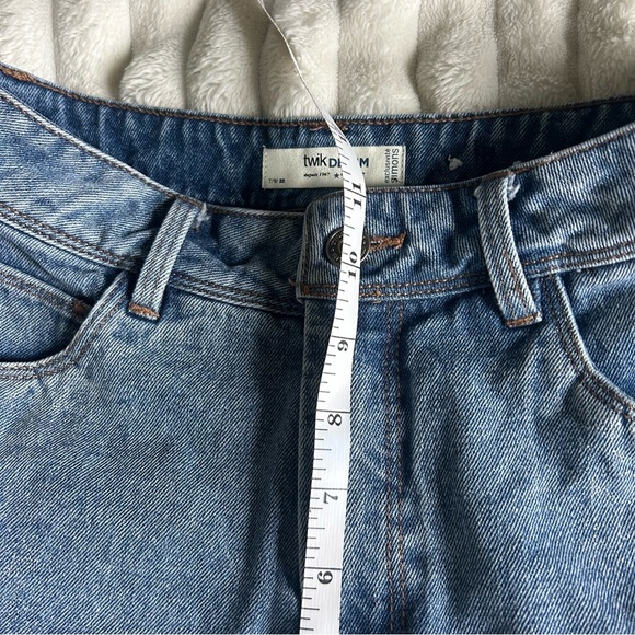 Simons Twik Denim Womens US28 Classic Blue Jean Shorts - Picture 3 of 8
